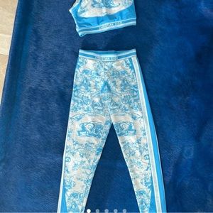 Sports bra and tights set